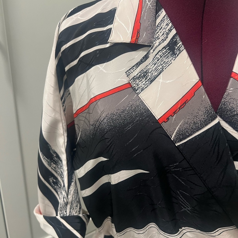 PETITES by NU-MODE Striped Black Metallic Wrap Dress Lightweight | Size 7 - Picture 2 of 14